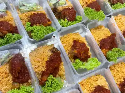 Pek makanan Umai